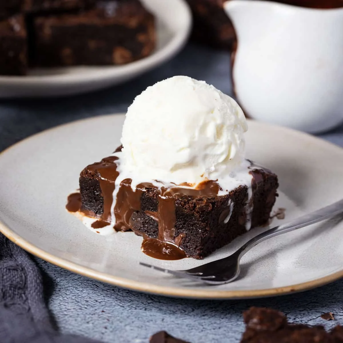 triple-chocolate-brownies-3